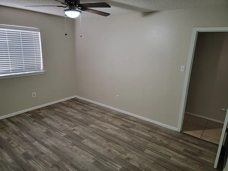 2700 Starlake Ct — Photo 10