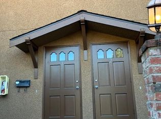 461 N 39th St #2, Seattle, WA 98103