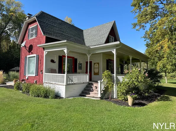 643 Point Rd, Willsboro, NY 12996