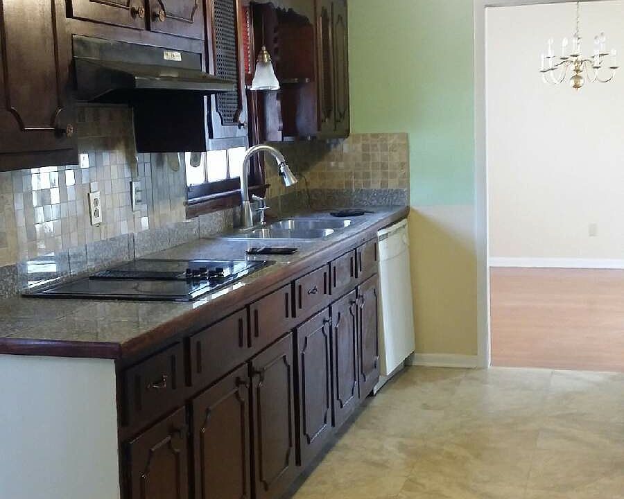 2nd image of 3208 Pheasant Dr