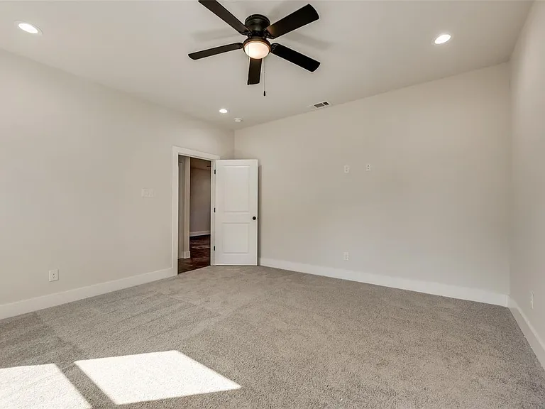 4024 Colonial Ave — Photo 8