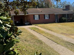 1301 S Shivers St, Poplarville, MS 39470