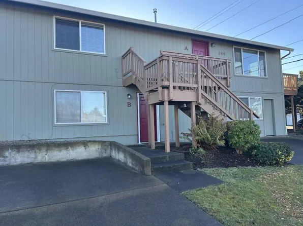 249 NW 3rd St, Newport, OR