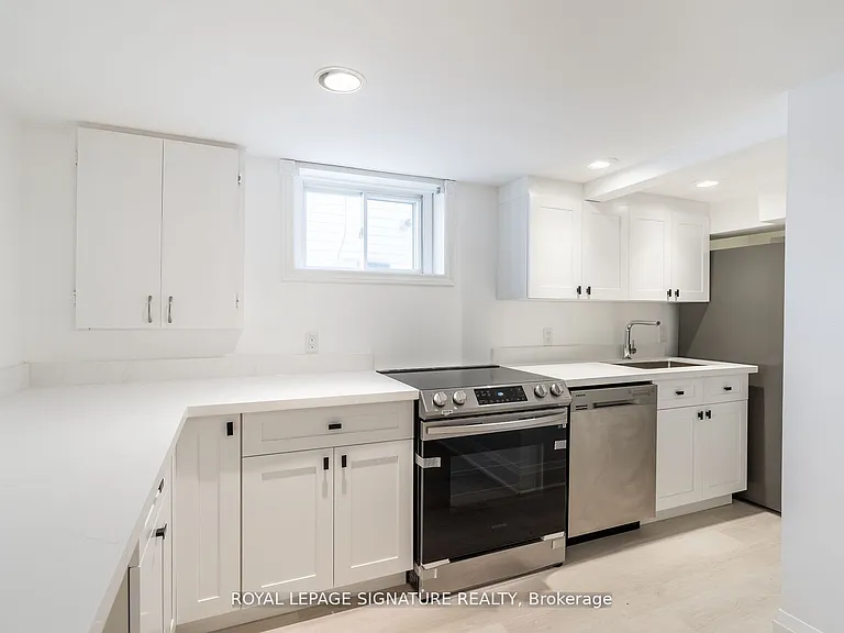 437 Watson Ave — Photo 38