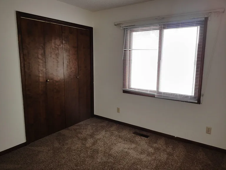204 1/2 W Francis St — Photo 12