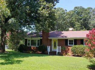331 Croomcrest Rd, Asheboro, NC 27205