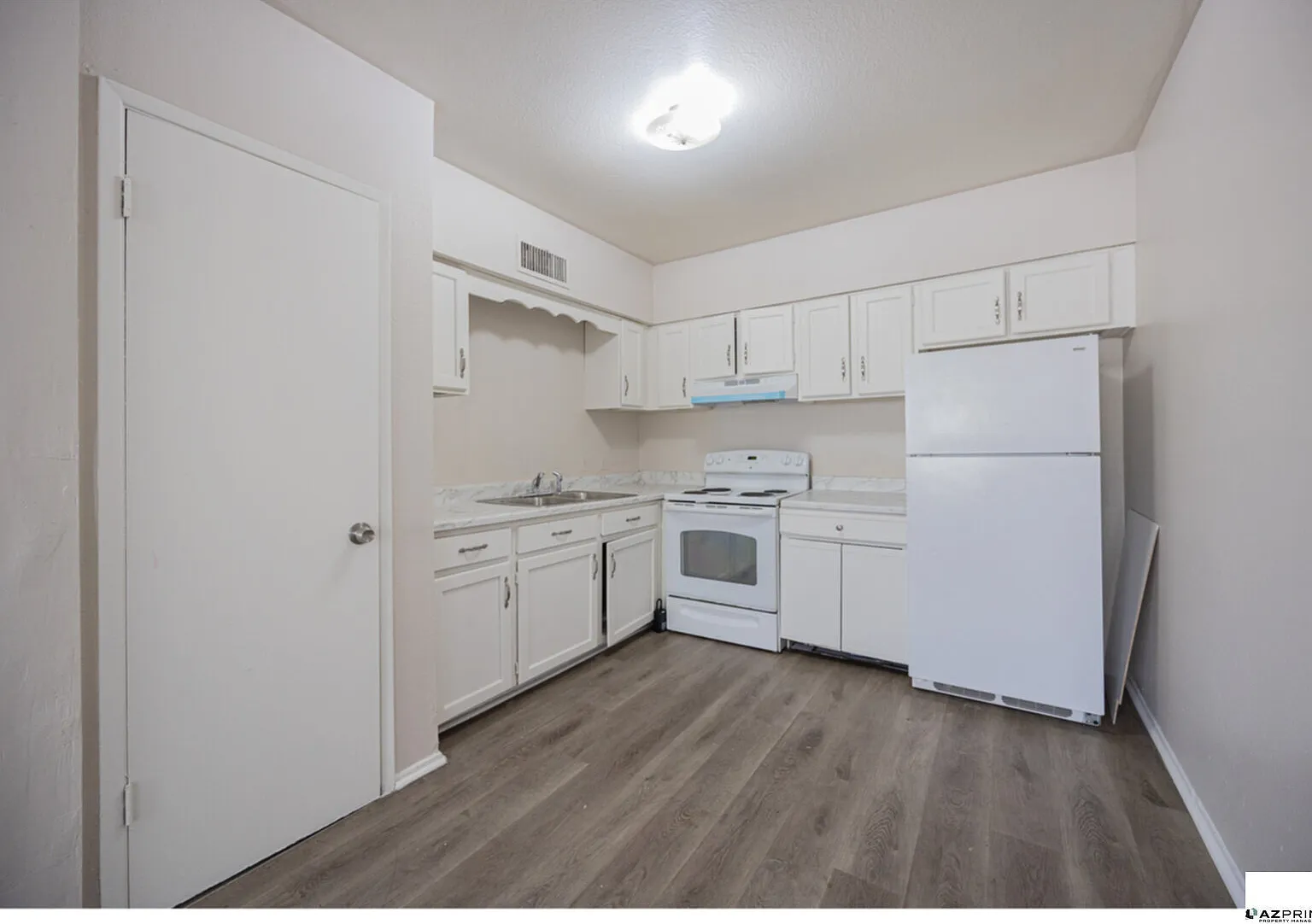 2 bed, 1.0 bath, 736 sqft, $995 — Photo 3