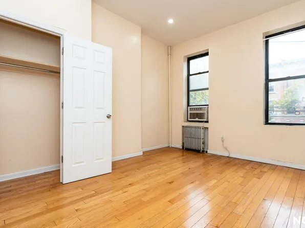 469 Harman Street image 6 of 10