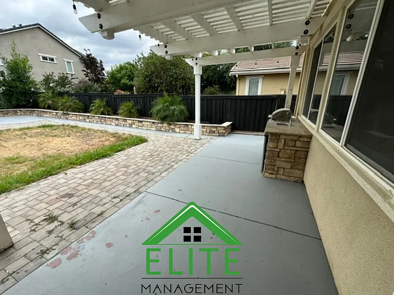 1084 Navigator Dr — Photo 31