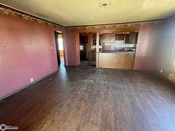 4th image of 684 26th Ave