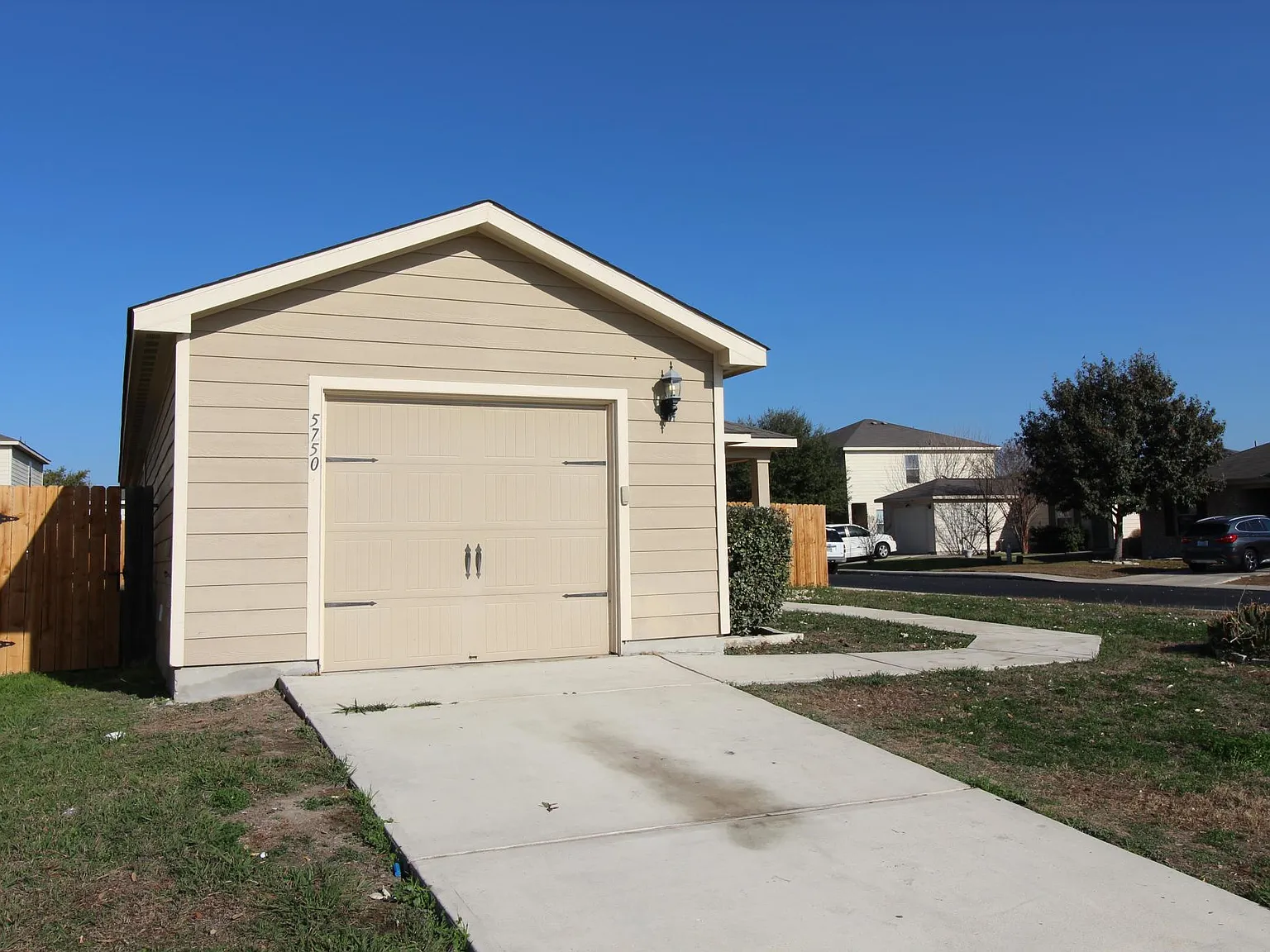 3 bed, 1097 sqft, $1,700 — Photo 4