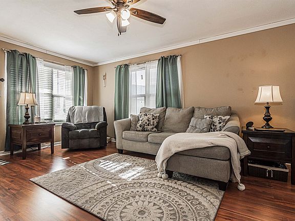 4th image of 2620 Deerfield Blvd