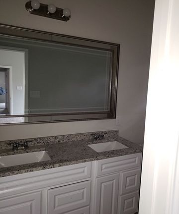 4th image of 1407 Kayton Ave