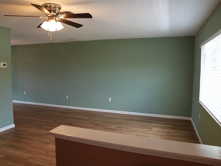 2269 Whitewood Ave — Photo 20