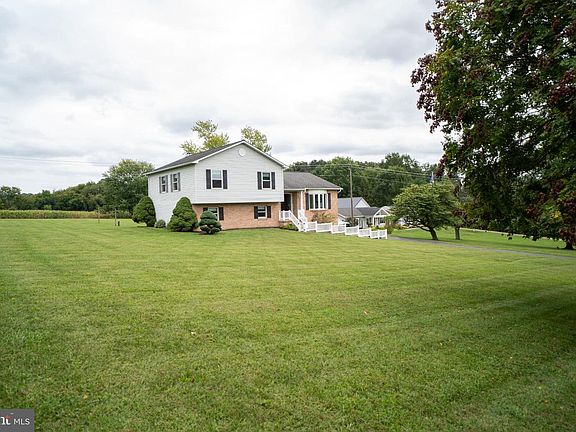 5th image of 1017 Valley View Rd