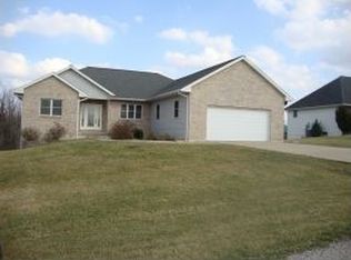 2512 Camelot Ct, Quincy, IL 62305