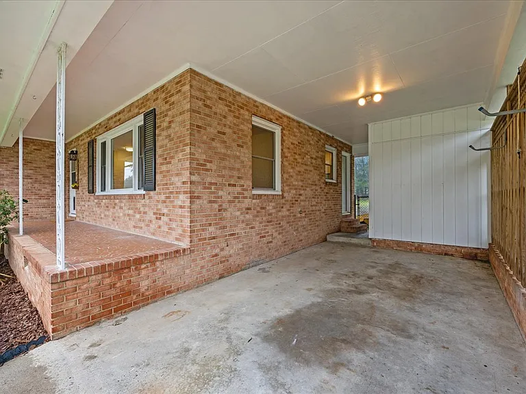 2408 Rolling Pines Ave — Photo 27