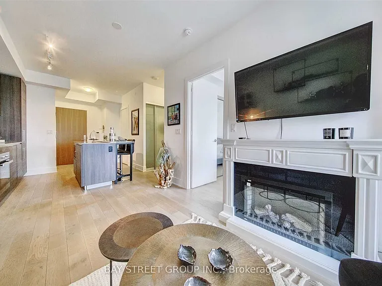 200 Bloor St W #1409 — Photo 23