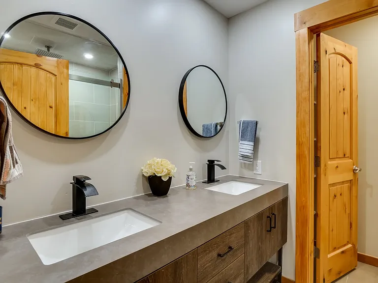 Columbine Cir — Photo 9