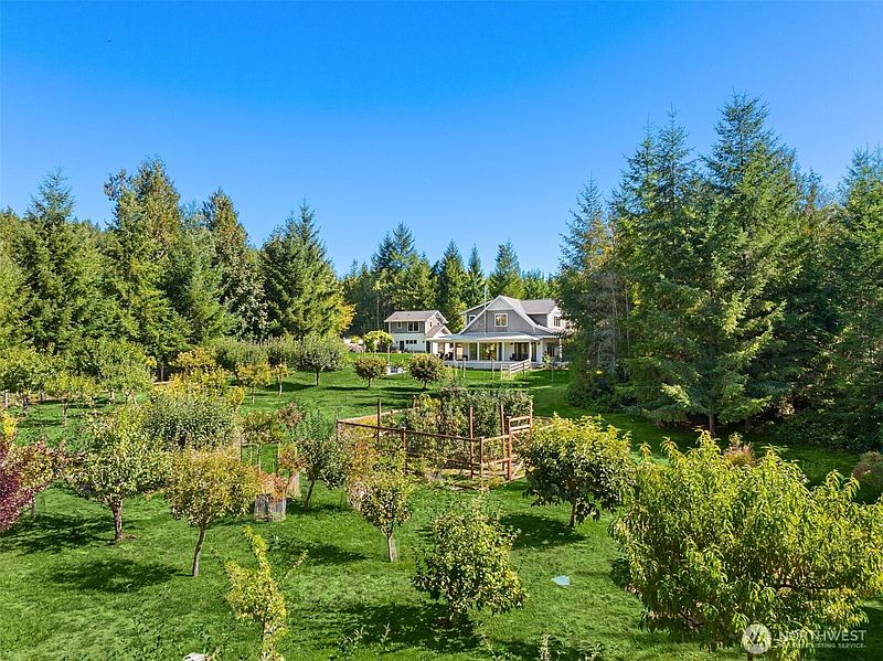 2nd image of 1198 NE Raspberry Ridge Lane