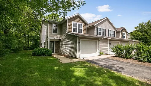3281 Park Ridge Ln NE Photo 1