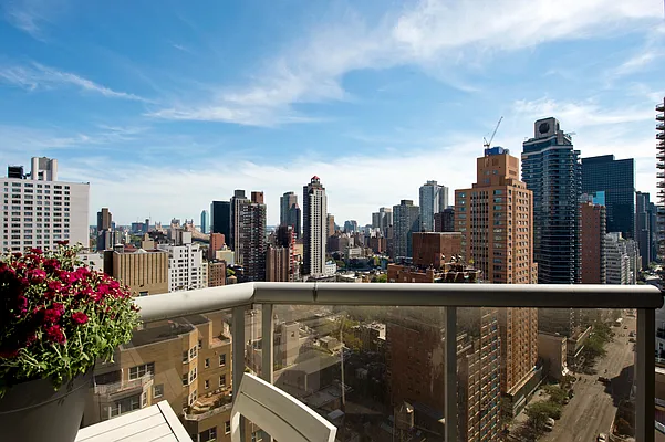 Rented by Douglas Elliman | media 4