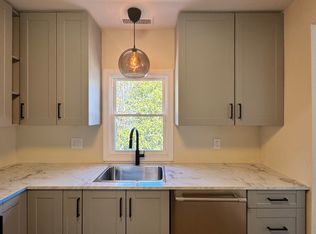235-237 Long Hill Ave #B, Shelton, CT 06484