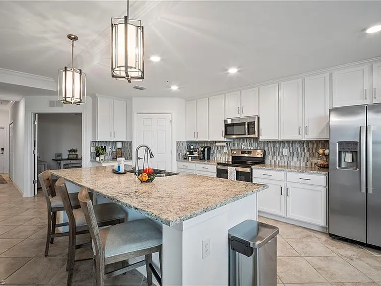 16000 Grassland Ln #3116 — Photo 15