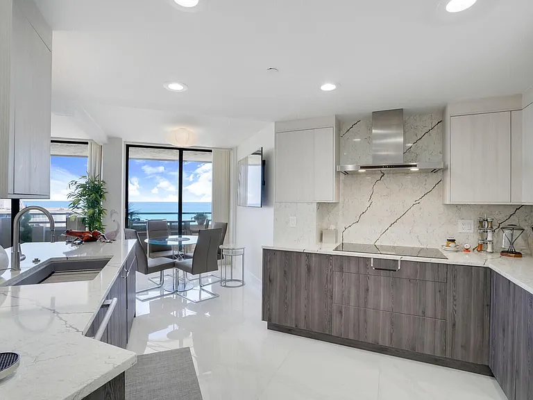 3560 S Ocean Blvd #Penthouse 4 — Photo 13