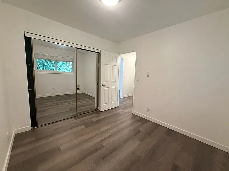 39th Ave Flats — Photo 43