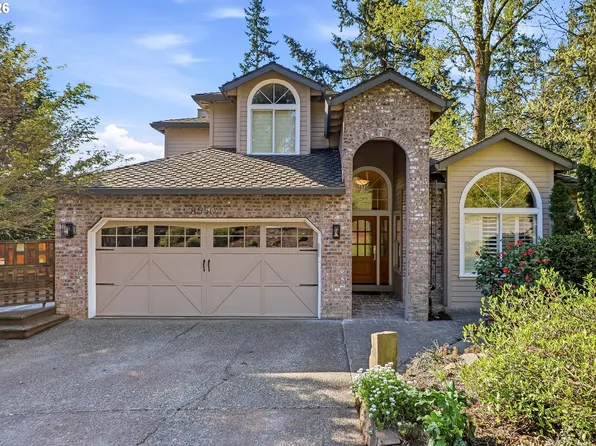 8550 SW Rogue Ln, Wilsonville, OR 97070