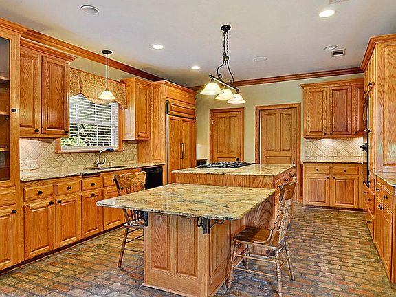 Gourmet Kitchen