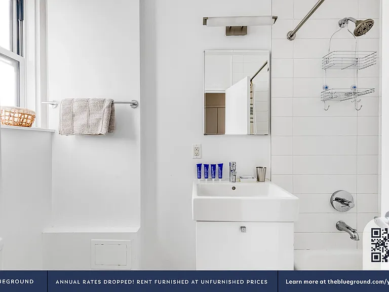 364 W 18th St #4B — Photo 13