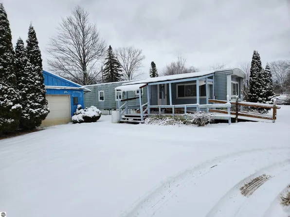 3605 Pierson Rd, Standish, MI 48658