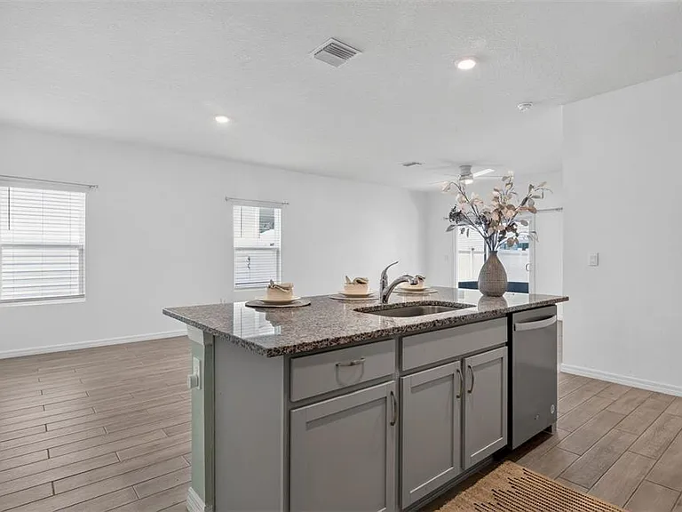 5122 SW 49th Ln — Photo 12