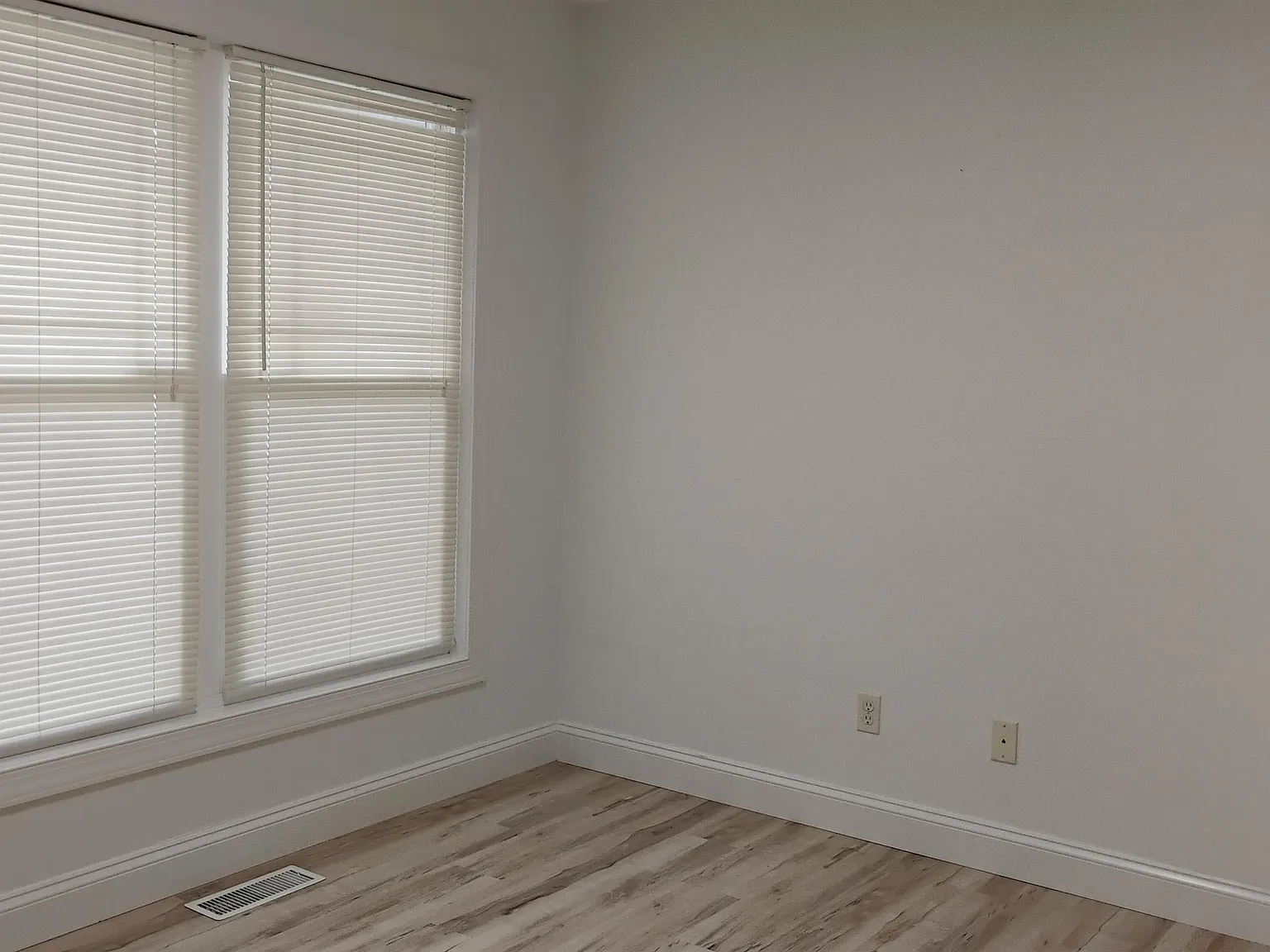 1701 East Amber Lane - Unit... — Photo 4