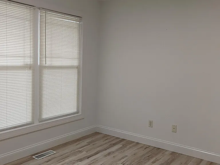 1701 E Amber Ln #1 — Photo 13