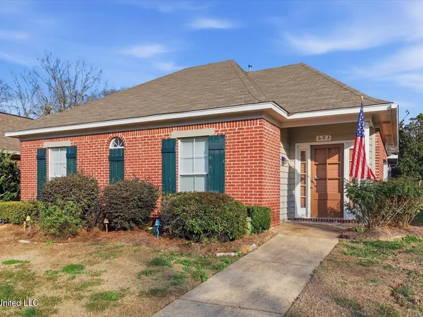 603 Camdenpark Dr, Ridgeland, MS 39157