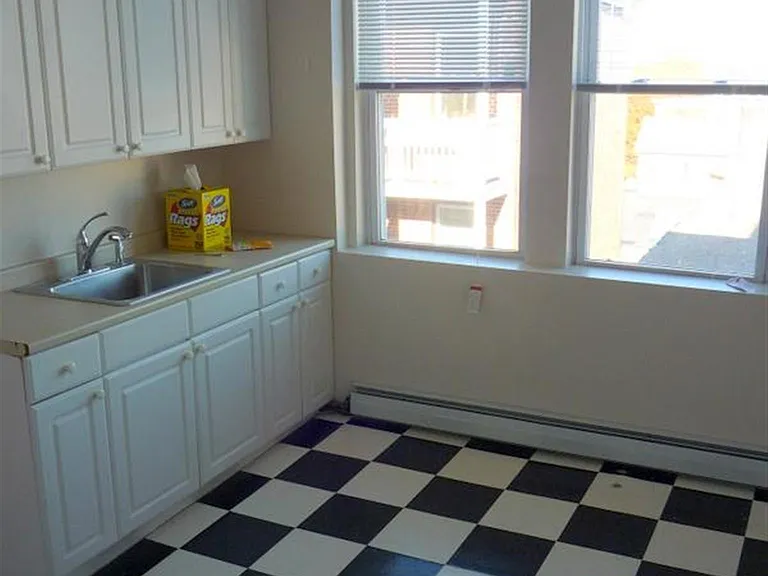 280 Brookline St #4L — Photo 6