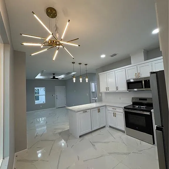5600 Northwestern Ave #1 — Photo 4