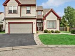 1046 Cottonwood Ct, Round Lake, IL 60073