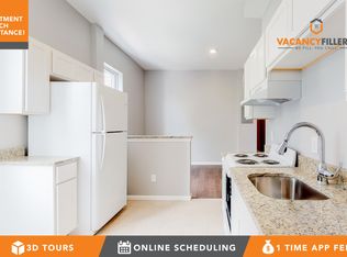 2436 N Calvert St APT 4, Baltimore, MD 21218