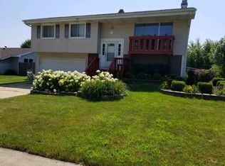 261 Winston Ln, Bloomingdale, IL