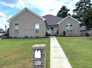 51 Waterside Cv, Maumelle, AR 72113
