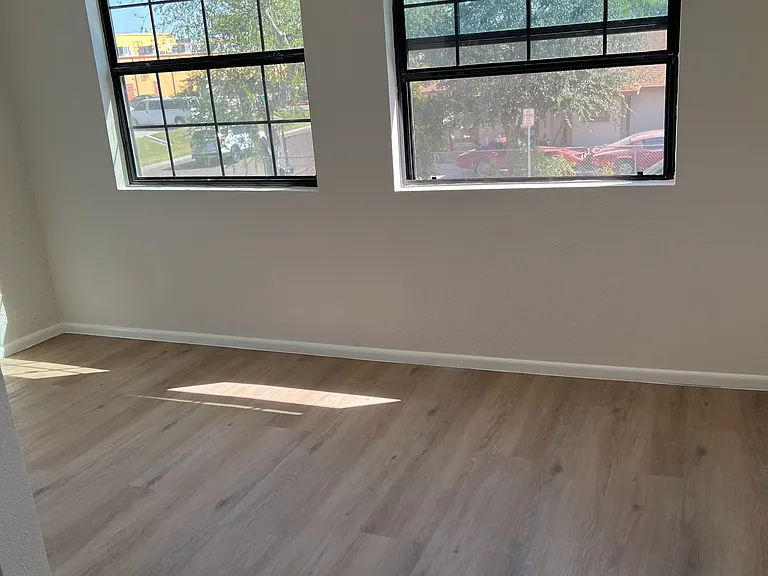 4712 Diana Dr — Photo 6