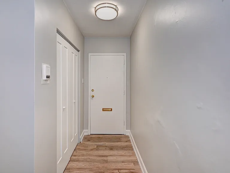 202 Hespeler Rd — Photo 12