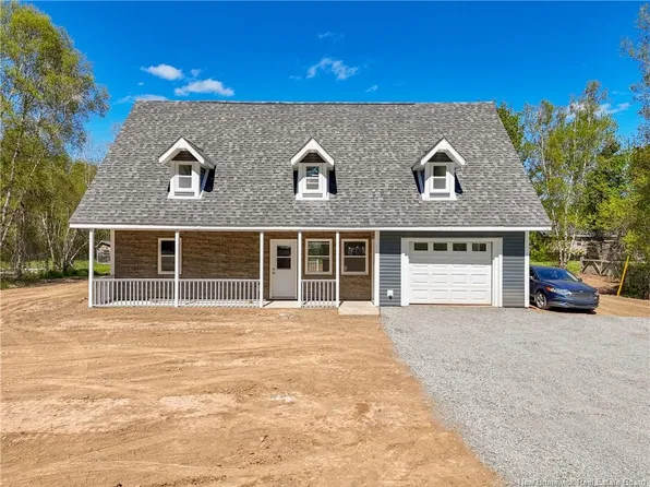10 Pine Ct, Maugerville, NB E3A 8M8
