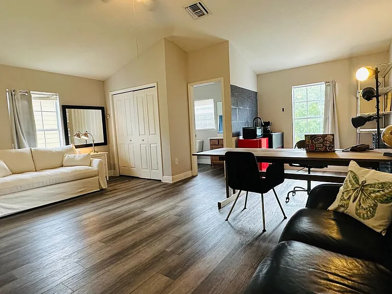 14533 Cotswolds Dr — Photo 16