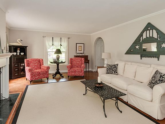 5th image of 1713 Hillshire Dr