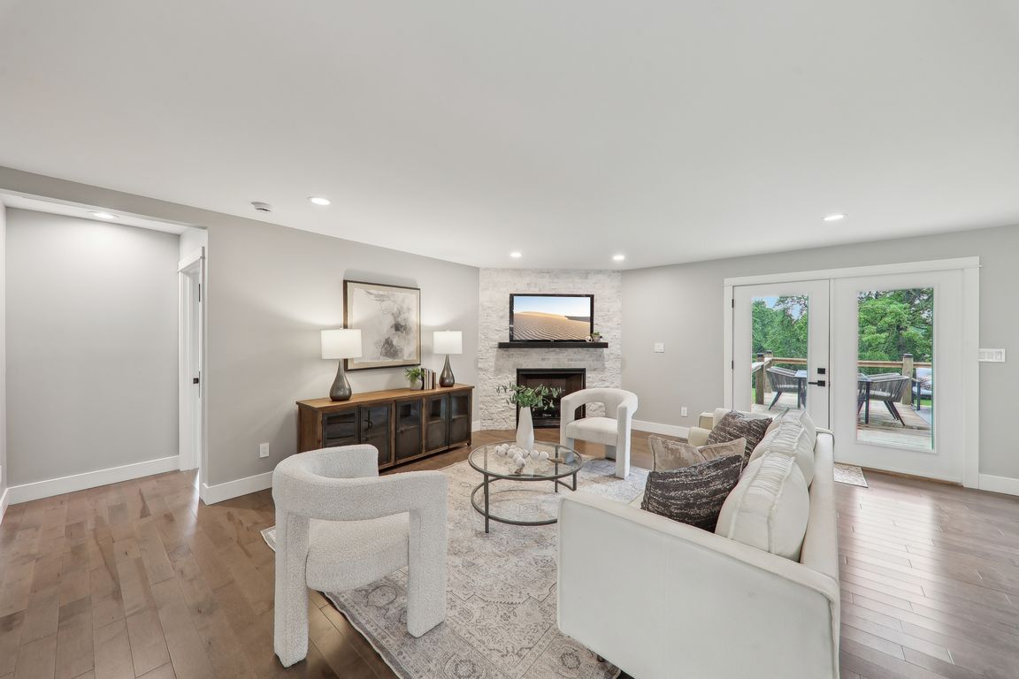 8647 Watson Ridge Dr-1305-009.jpg